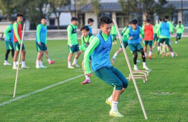 发飙欲破魔咒！斯帕领奖能上吗？河南外助王人整 林皇卡多索是阵眼