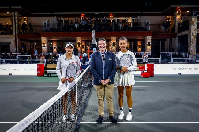 袁悦状态不俗淘汰王雅繁后迎来个东谈主本赛季第二个巡回赛四强战