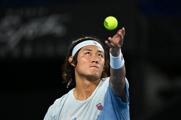 鹿特丹站-张之臻死战三盘遭逆转 1-2舍甫琴科出局