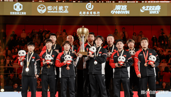 孙颖莎授奖让出C位! 林诗栋发言惹笑3东说念主 日本球迷赞王楚钦是双打Bug