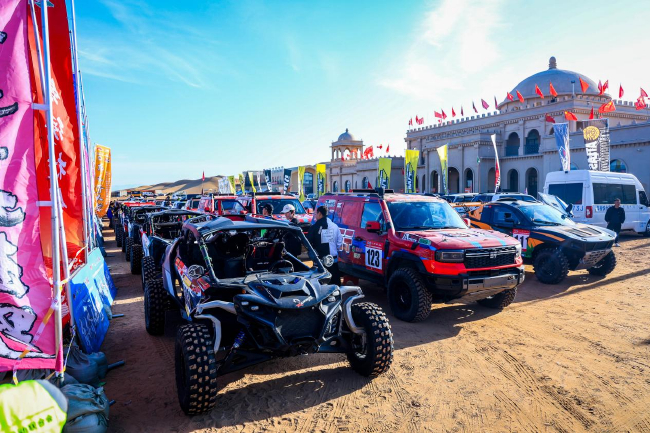 2025中国汽车场面越野锦标赛杭锦旗站远大开幕