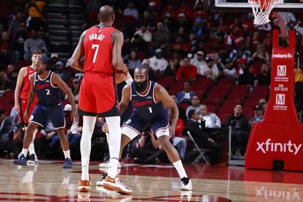 火箭力保西部第三！年老见三弟部属包涵 休城6东说念主上双送快船3连败