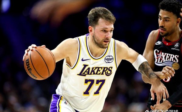 冲破8年宿命4天3战圆满收官，东契奇助攻火力全开，老詹小节封神