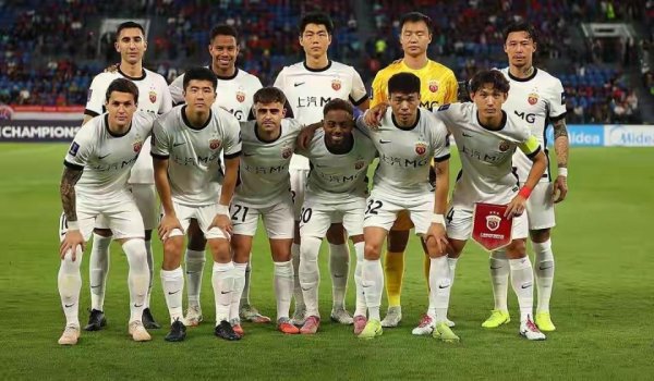 恭喜海港，行将拿到亚冠首胜，敌手违章使用球员！可判海港3-0胜