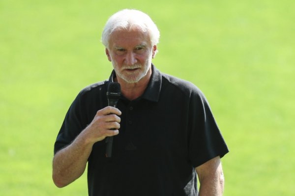 沃勒尔：卡尔的推崇令东谈主欢悦，年青球员表现对德国足球是善事