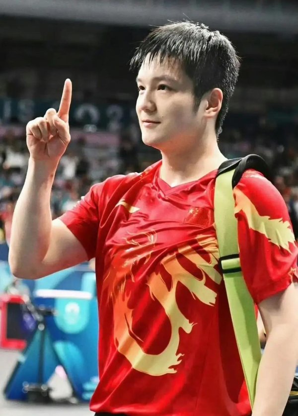 樊振东12月19日捷报小胖获记大功