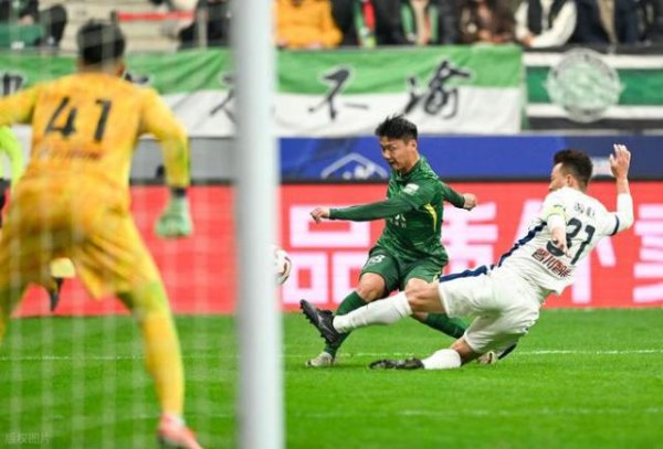 随机吗？北京国安王牌正经离队，当红国脚身份，或将加盟大连英博