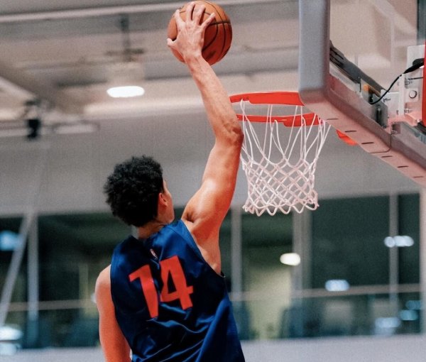 快船最新受伤呈报！4东谈主休战1东谈主回想，哈登小卡领衔挫折2连胜