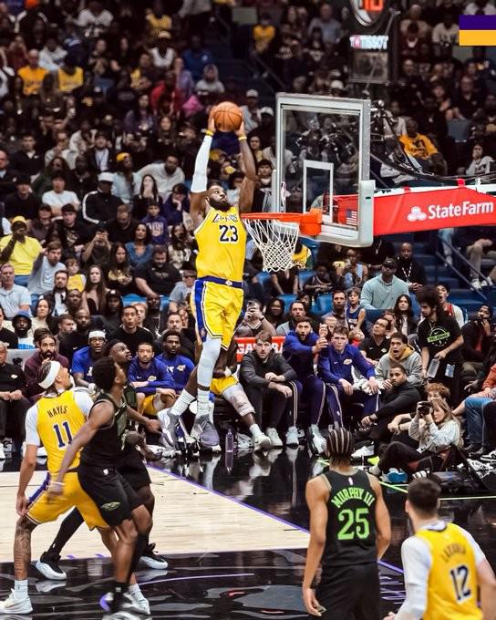 41岁这样强？詹姆斯19中10砍全队最高30分+8板8助2断1帽，正负值+10