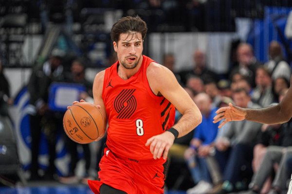 本年入选全明星？NBA官方祝阿夫迪亚25岁寿辰自得🎂🎂