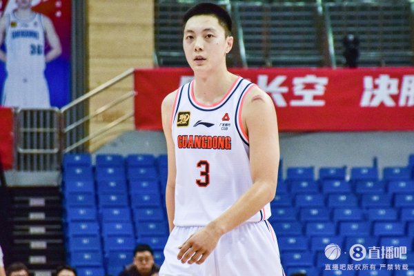 有回暖！胡明轩27分钟11中6拿到14分3板 三分6中2