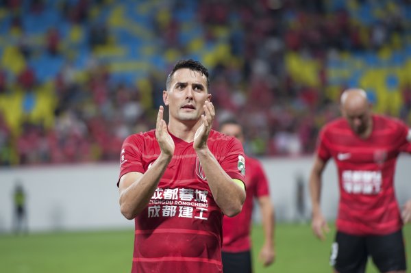 东体：至少在这个窗口期内，海港和周定洋并莫得什么战役